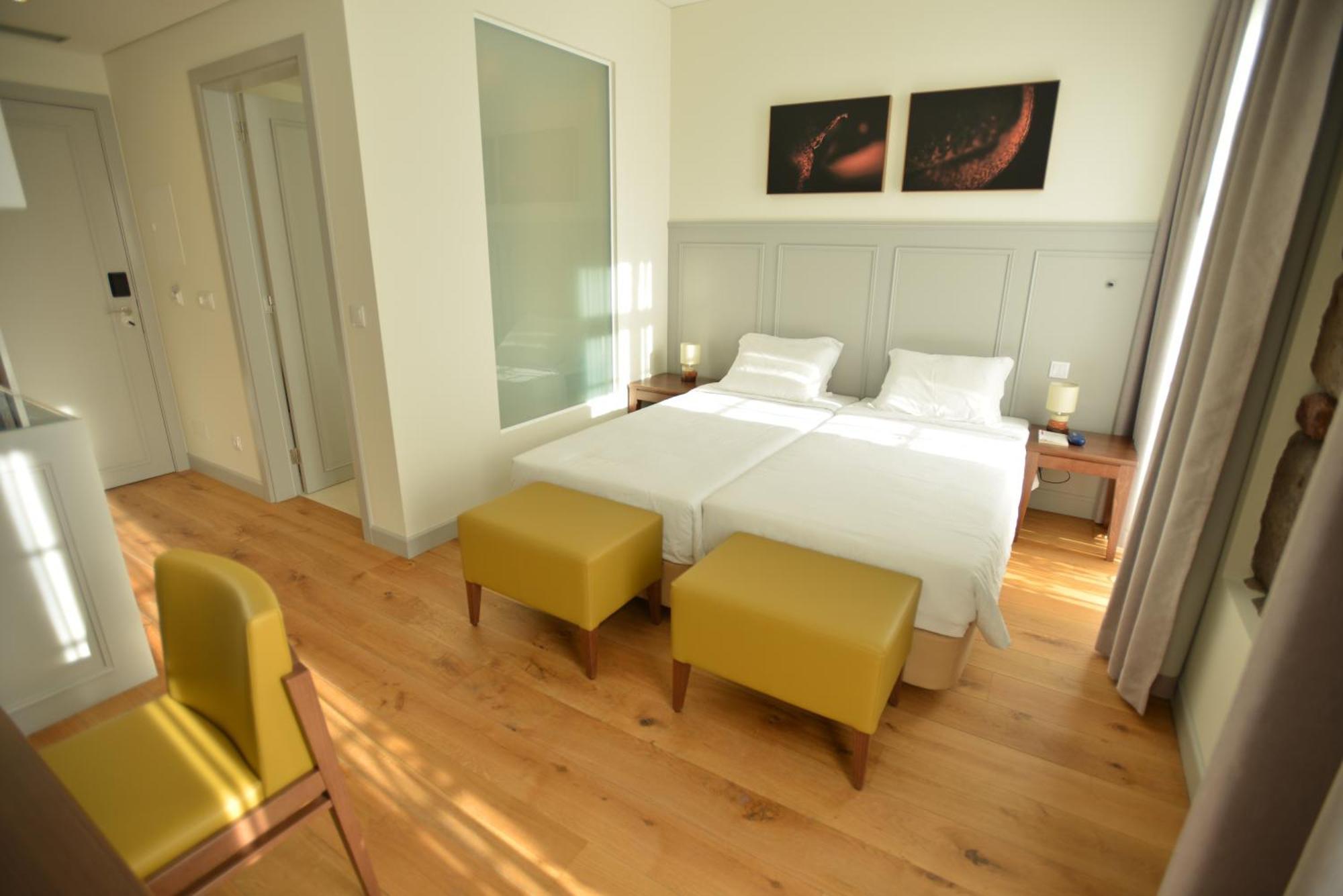 Charming Blue Hotel Vila do Porto Phòng bức ảnh