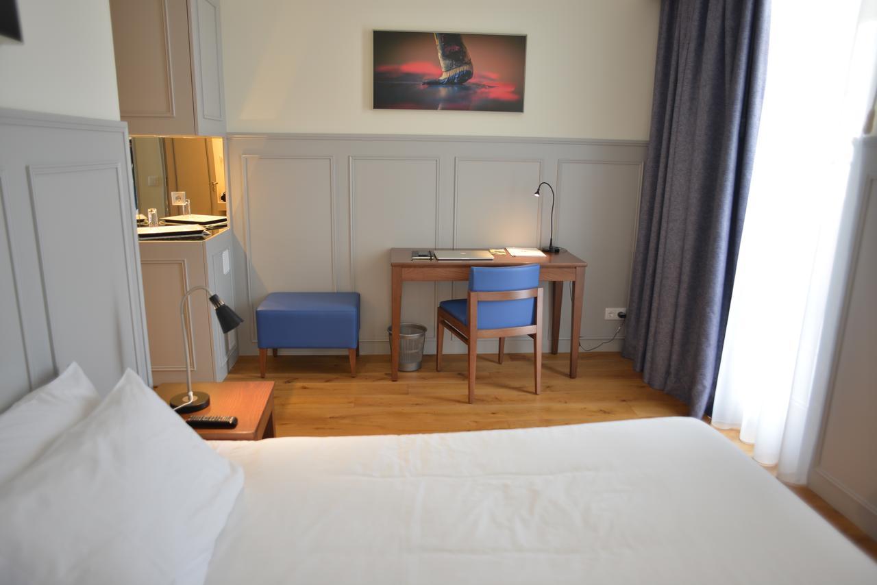 Charming Blue Hotel Vila do Porto Ngoại thất bức ảnh